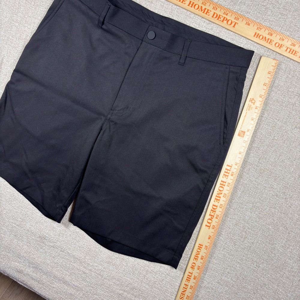 Roundree & Yorke Performance Mens Black Golf Shorts Flat Front Size 34 Polyester - Picture 2 of 6